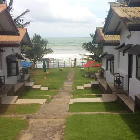 Ramon Beach Resort Ambalangoda  Buitenkant foto