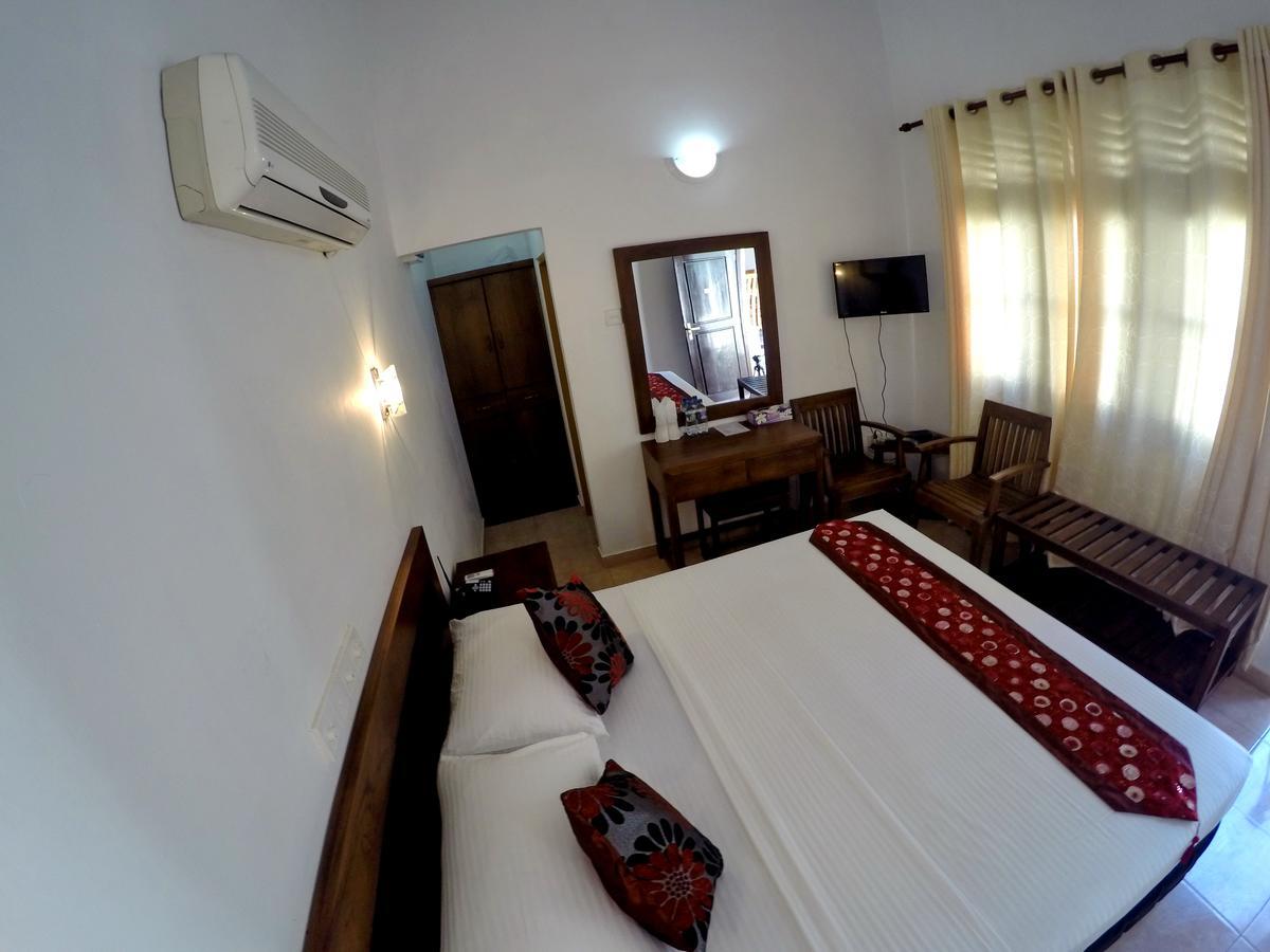Ramon Beach Resort Ambalangoda  Buitenkant foto