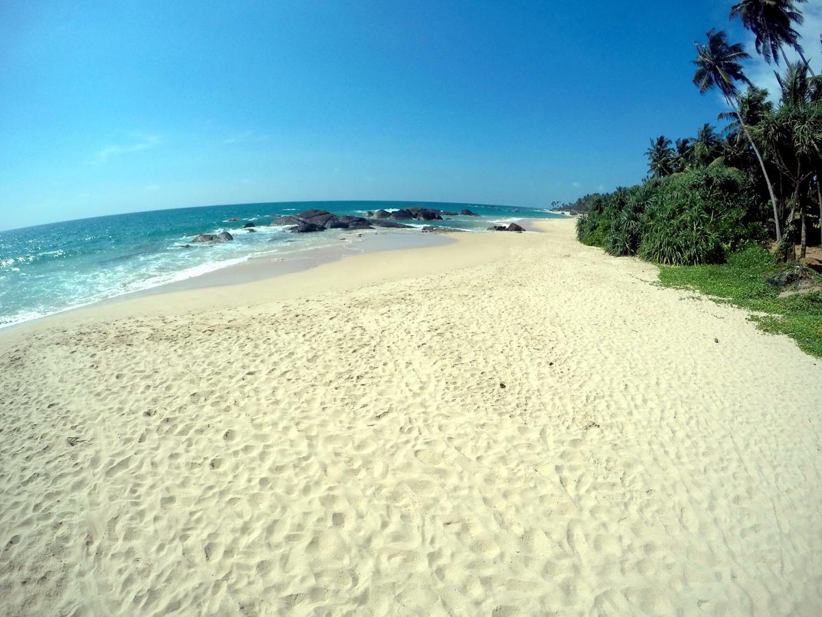 Ramon Beach Resort Ambalangoda  Buitenkant foto