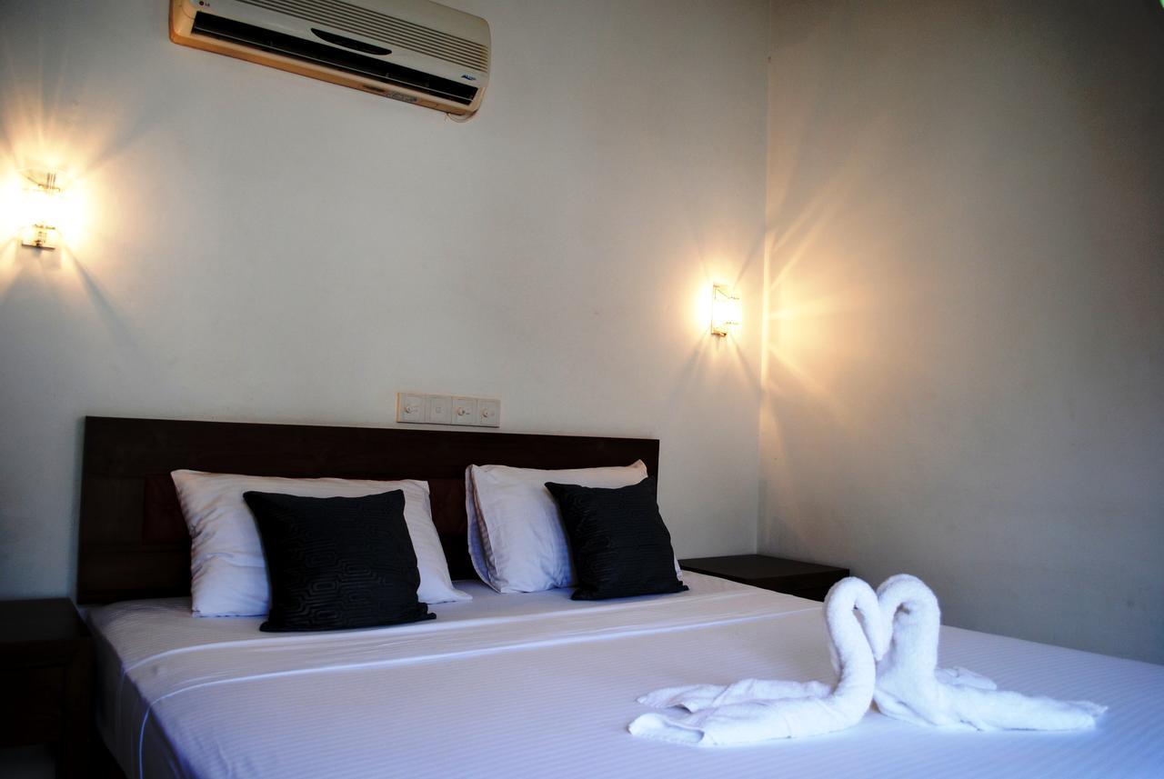 Ramon Beach Resort Ambalangoda  Buitenkant foto