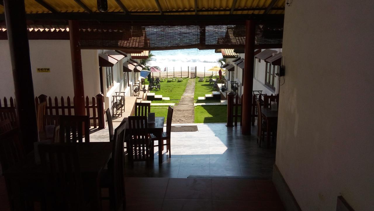 Ramon Beach Resort Ambalangoda  Buitenkant foto