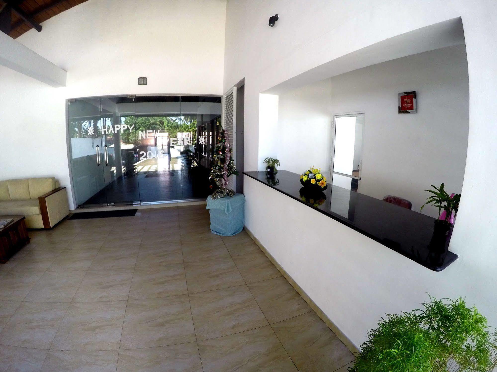 Ramon Beach Resort Ambalangoda  Buitenkant foto